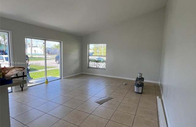 110 SW 8th Ave
