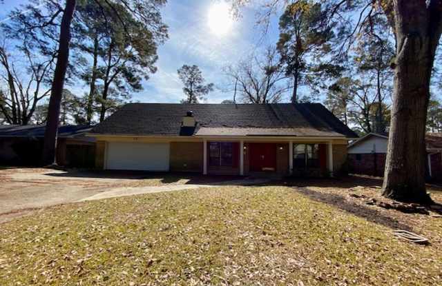 Beautiful 4 Bedroom 2 Bath 2 Story Home in Southern Hills!