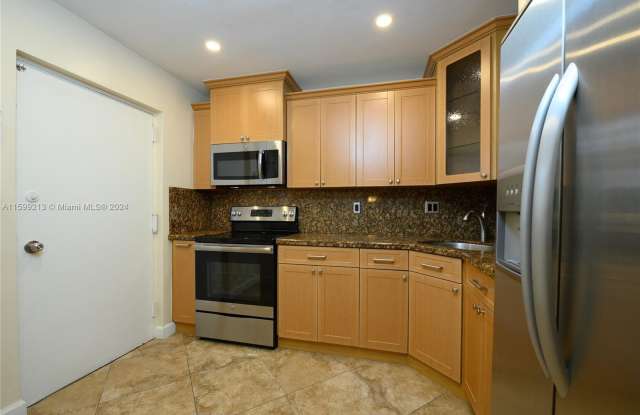 7480 Miami Lakes Dr