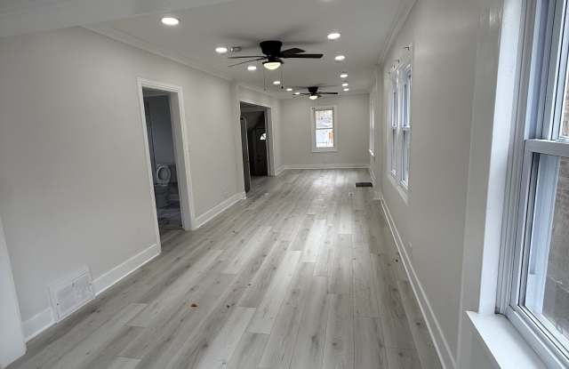 Photo of 2011 Grey Avenue