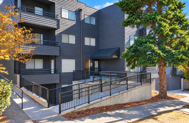 Photo of Francis Apartments