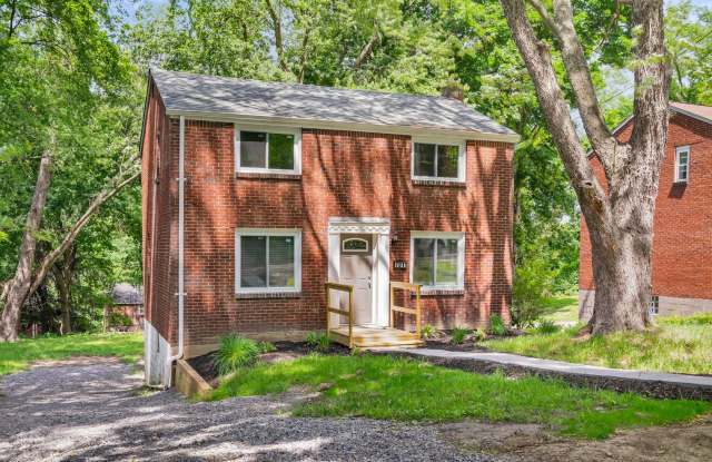 Renovated 3 bed/1 Bath on a Quiet Street in Penn Hills! Available Immediately - 7919 Chaske Street, Allegheny County, PA 15147