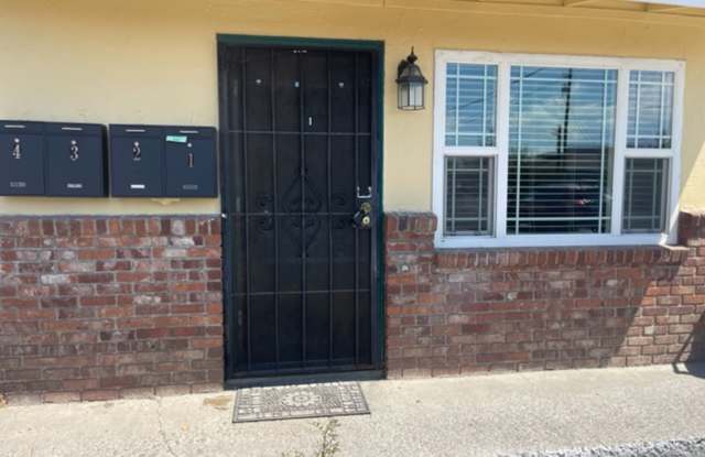 Remodeled and Convenient Sparks Location