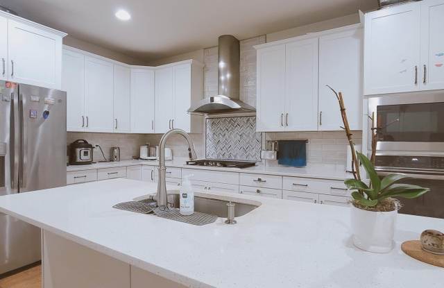 22811 TRAILING ROSE COURT