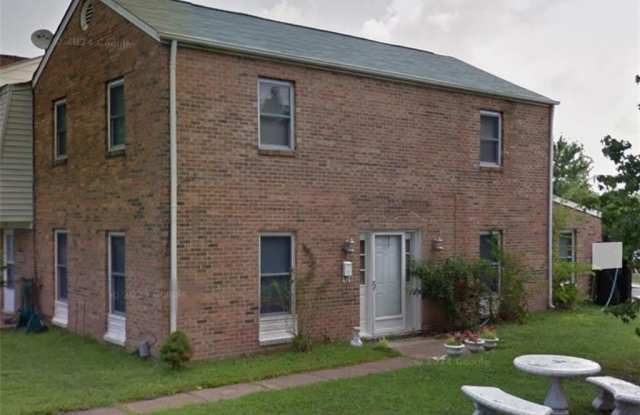 5741 W Hastings Arch