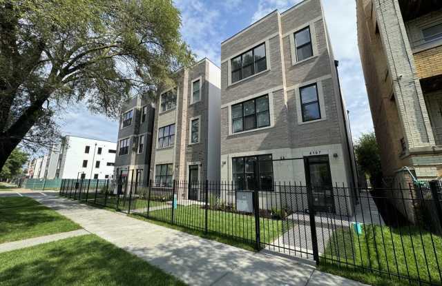 4107 S Prairie Avenue - 4107 South Prairie Avenue, Chicago, IL 60653