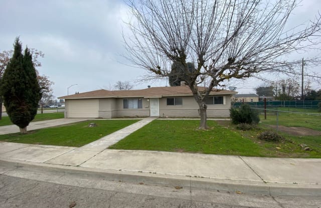 232 Harrison Ave. - 232 Harrison Avenue, Sanger, CA 93657