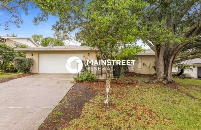 605 Applewood Avenue