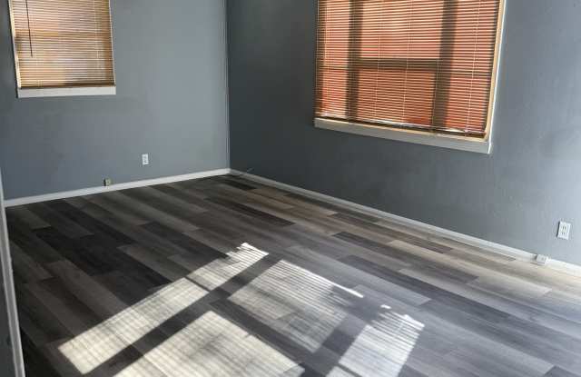 619 West Lakewood Avenue