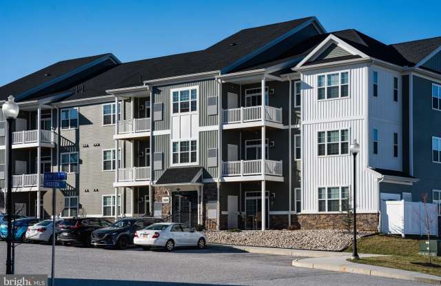 2105 LINCOLN WAY