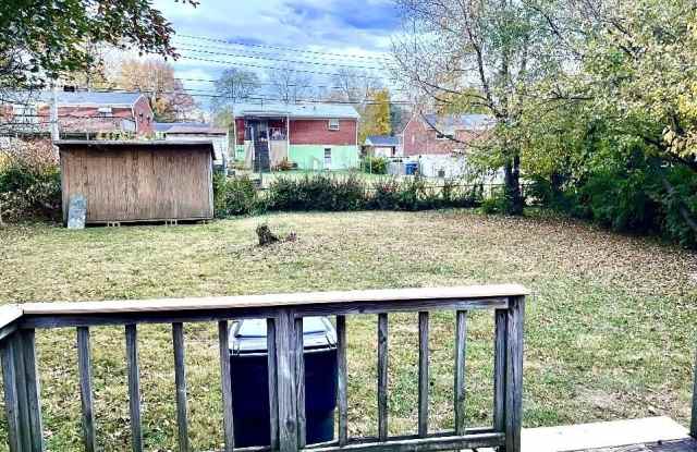 1208 Venetian Circle