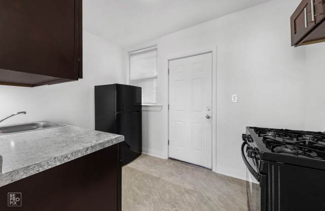 7657 S East End Avenue