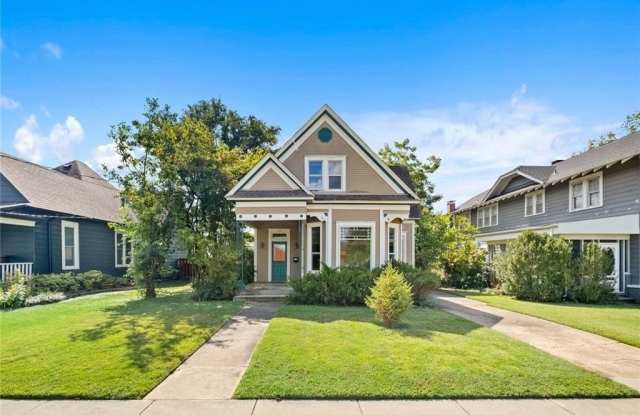 Photo of 516  W Cypress  ST