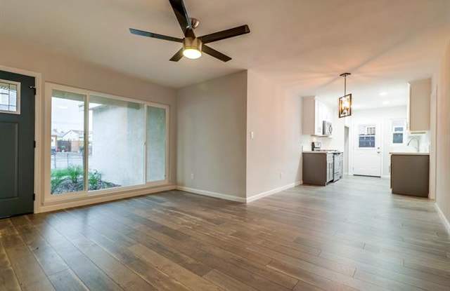 726 Oaklawn Avenue - B