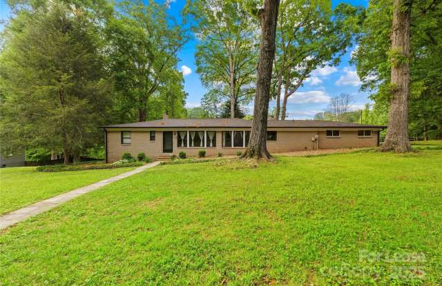 7022 Lakeside Drive