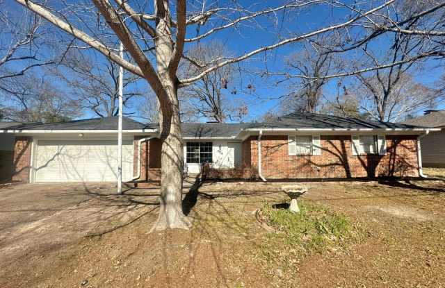 Available Now! Newly Updated 3 Bedroom 2 Bath in Tyler!