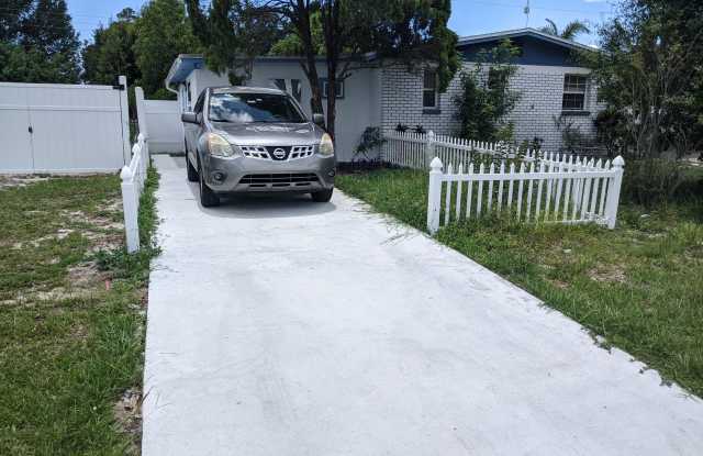 4853 West Minnehaha Street