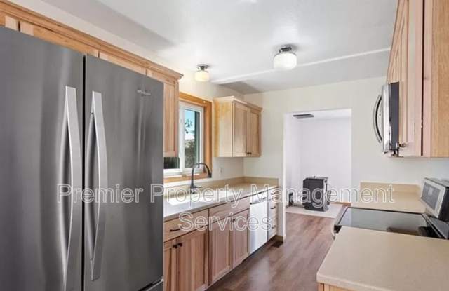 300 Aristocrat Dr.