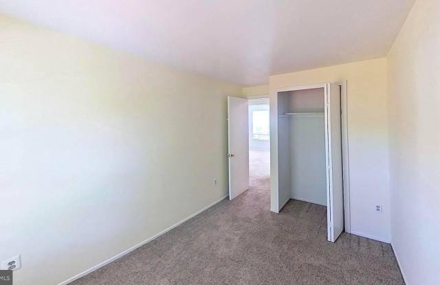 3699 KEMPSFORD FIELD PLACE