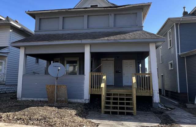 307 Locust St