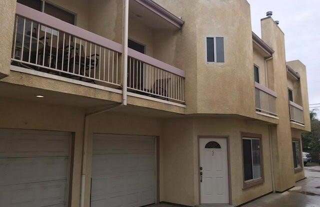 7337 Balboa Boulevard unit: 5