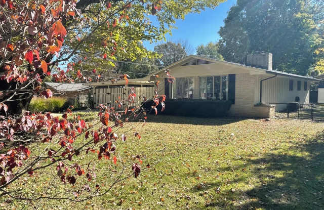 Beautiful 3 bedroom 2 bath home located in Southern Hills Subdivision