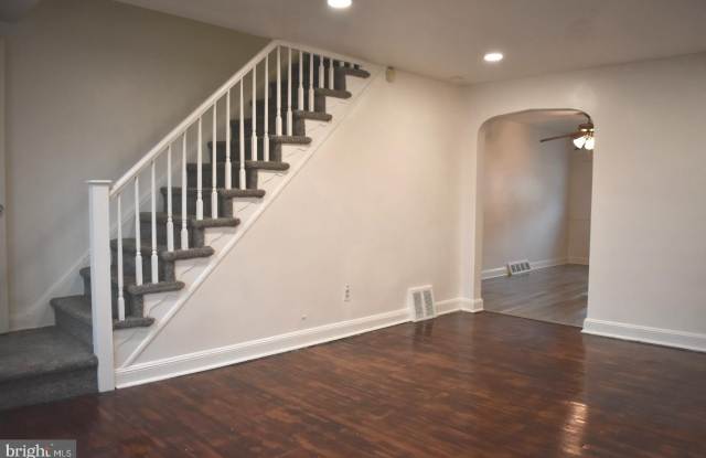 7305 WOODCREST Avenue