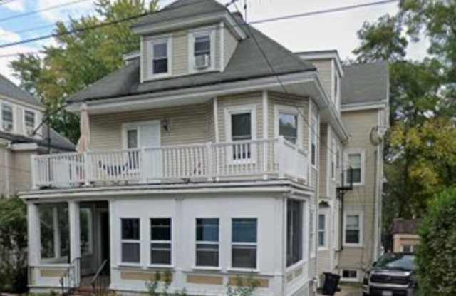 7 Oak Square Avenue