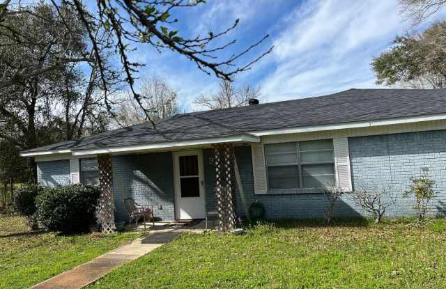3 Bedroom Single Family Home in Moss Point