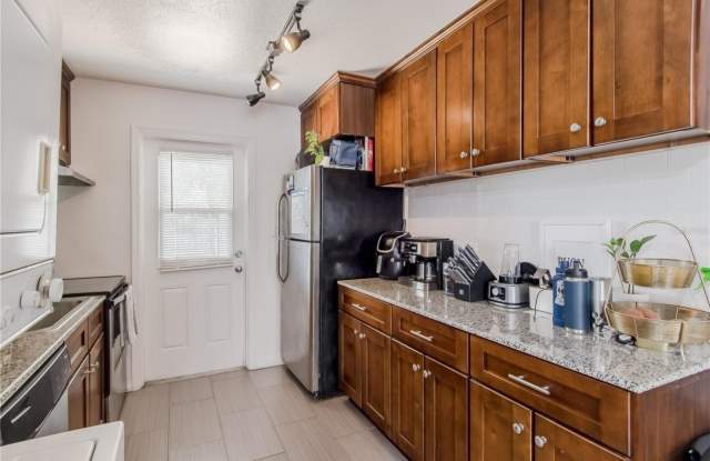 1221 MINNESOTA STREET