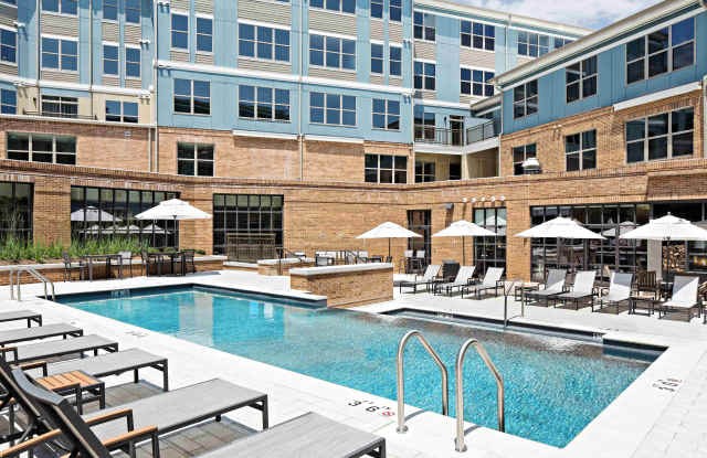 Monroe Street Market