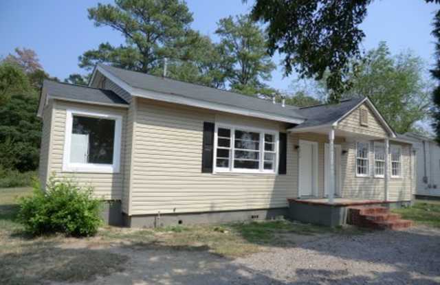 2BR/1BA Unit in Duplex - TOTAL ELECTRIC - Section 8 ok!
