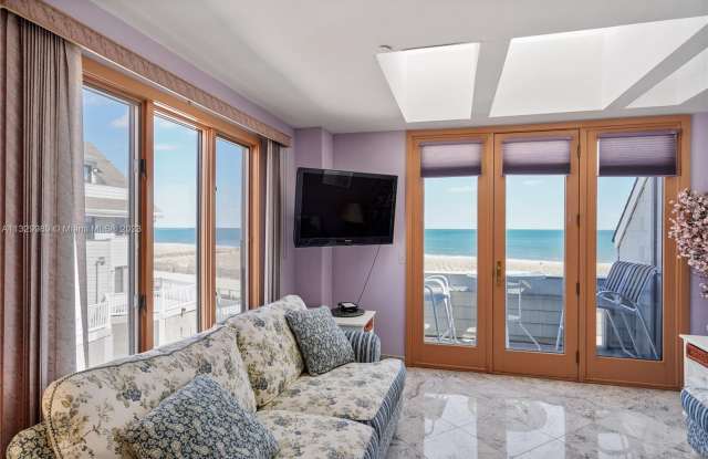 Photo of 900 Ocean Ave