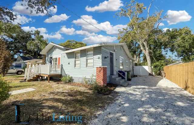 6920 North Central Avenue