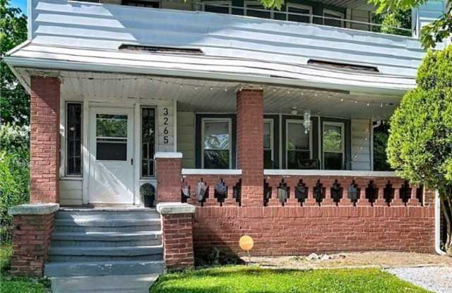 Photo of 3265 E Overlook Road unit: 1