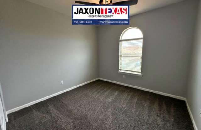 826 Maple Park Avenue