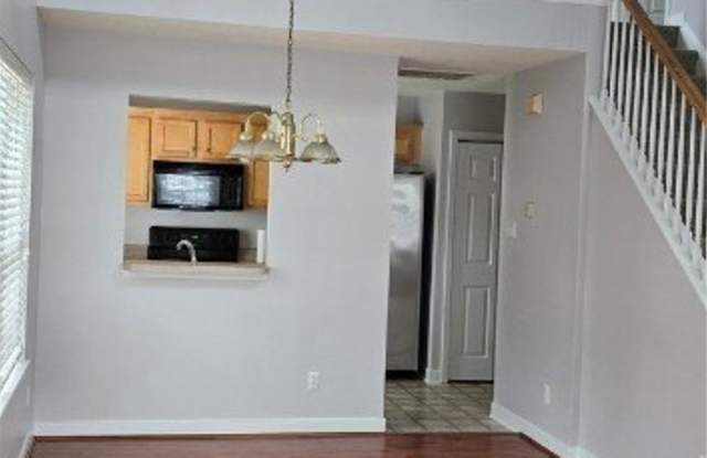 4718 Twin Hickory Lake Drive