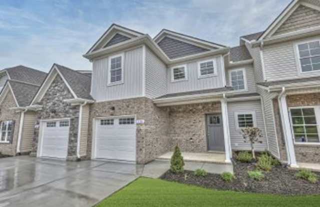 Beautiful LIKE NEW 3 Bed 2.5 Bath Townhome in Manchester!