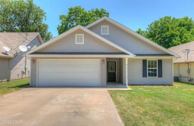 Photo of 3419 S Jackson Avenue