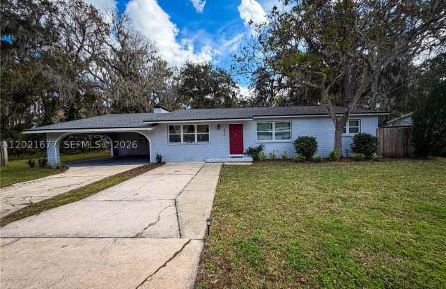 370 Hand Ave