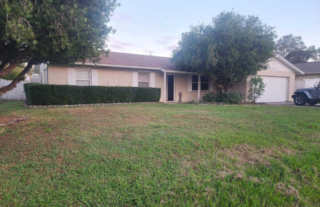 1197 SW Heather Street