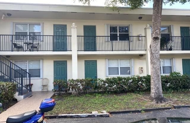 140 SW 8th Street - 140 Southwest 8th Street, Pompano Beach, FL 33060