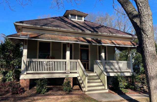 Beautiful Three Bedroom on Boulevard Heights - 247 Boulevard Heights, Athens, GA 30601