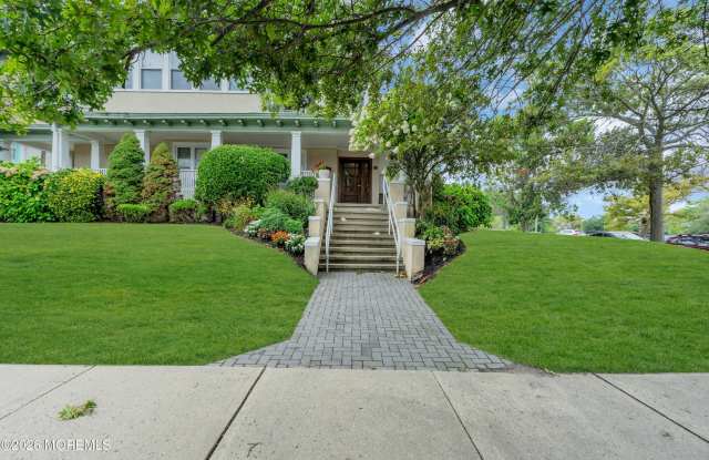 1211 Grand Avenue unit: 203