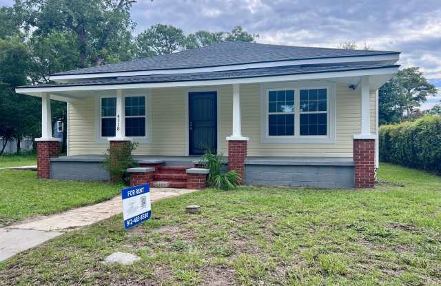 3 bedroom home on corner lot in Liberty City