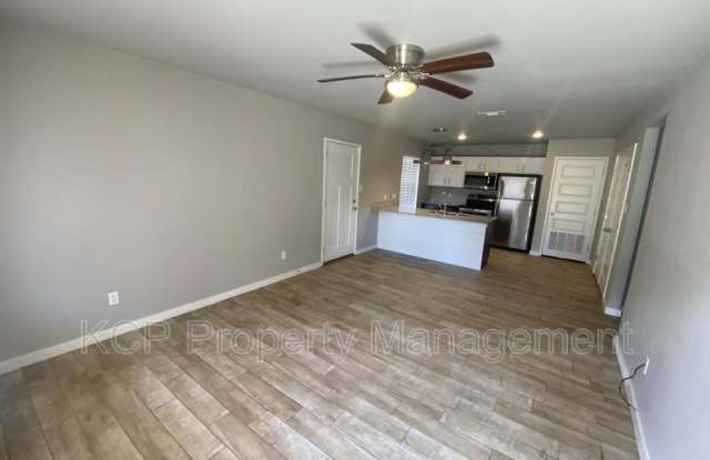 1811 Osage Street - B