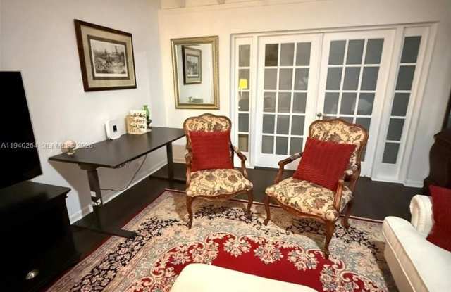 Photo of 2036 NE 21st Ave