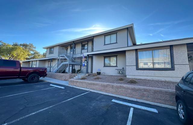Amazing second floor condo home with community pool and tennis courts. In a great location close to shopping and restaurants. - 2888 Blue Bonnet Drive, Henderson, NV 89074