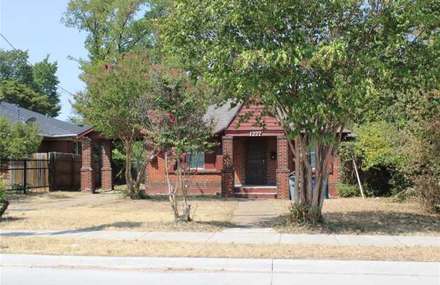 1227 S Ewing Avenue - 1227 South Ewing Avenue, Dallas, TX 75216