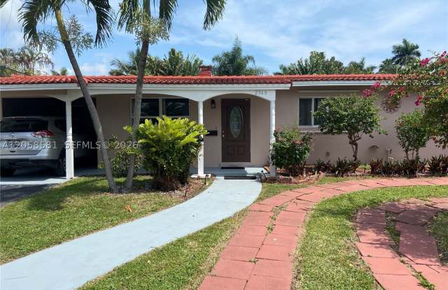 2349 NE 9th